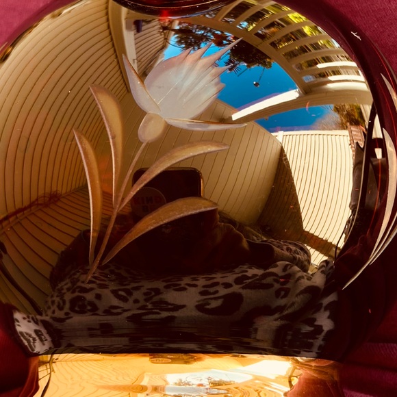 Gorgeous Red Amber Miniature Decanter w/Beautiful Etched Starburst Like Flowers - Picture 12 of 16